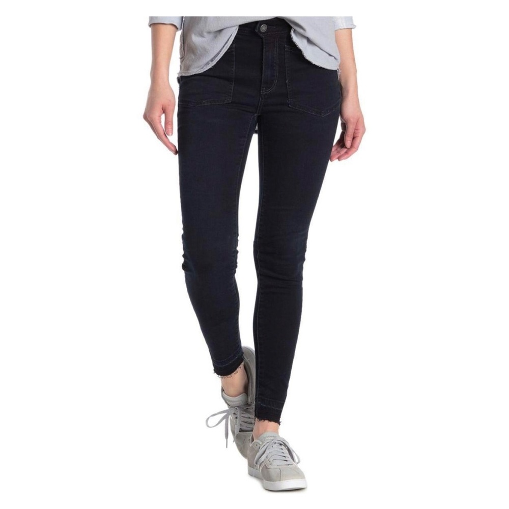 Free People Skinny Black Wash Mid-Rise Released Raw Hem Jeans Jeggings